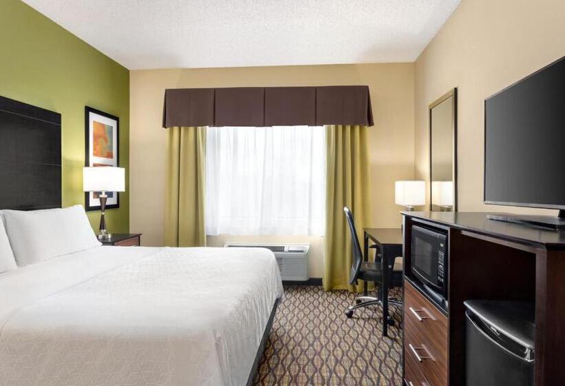 غرفة قياسية سرير كينج لذوى الإحتياجات الخاصة, Holiday Inn Express Hotel & Suites Edmond, An Ihg