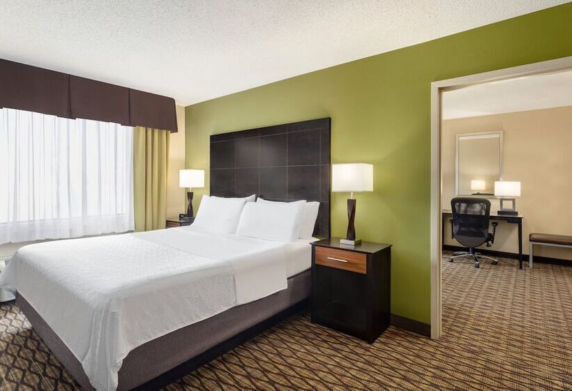 جناح, Holiday Inn Express Hotel & Suites Edmond, An Ihg
