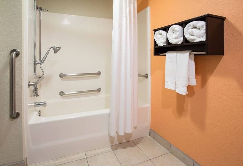 جناح لذوى الاحتياجات الخاصة, Holiday Inn Express Hotel & Suites Lexington, An Ihg