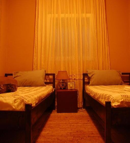 اتاق استاندارد با سرویس بهداشتی مشترک, Hostel Anton