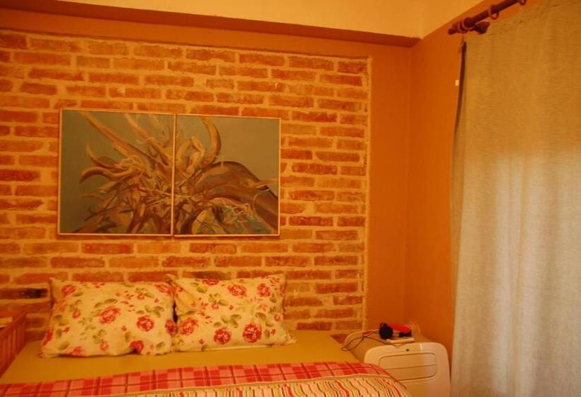 اتاق استاندارد با سرویس بهداشتی مشترک, Hostel Anton