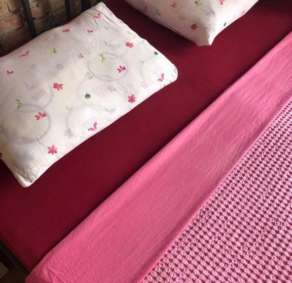 اتاق استاندارد با سرویس بهداشتی مشترک, Hostel Anton