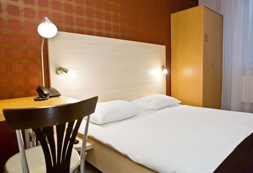 اتاق استاندارد یک نفره, Pensiune Turistica Olsi