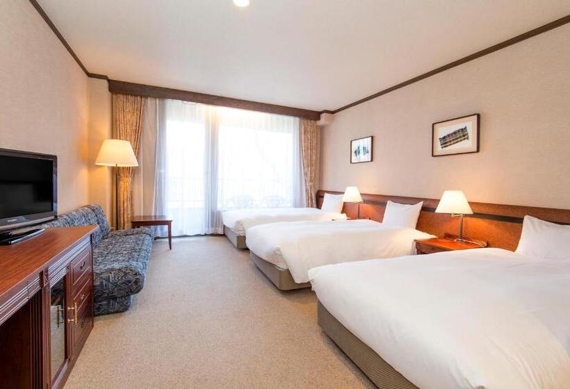 패밀리 룸, Hakuba Mominoki