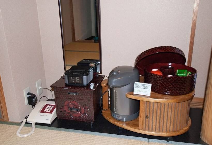 패밀리 룸, Hakuba Mominoki