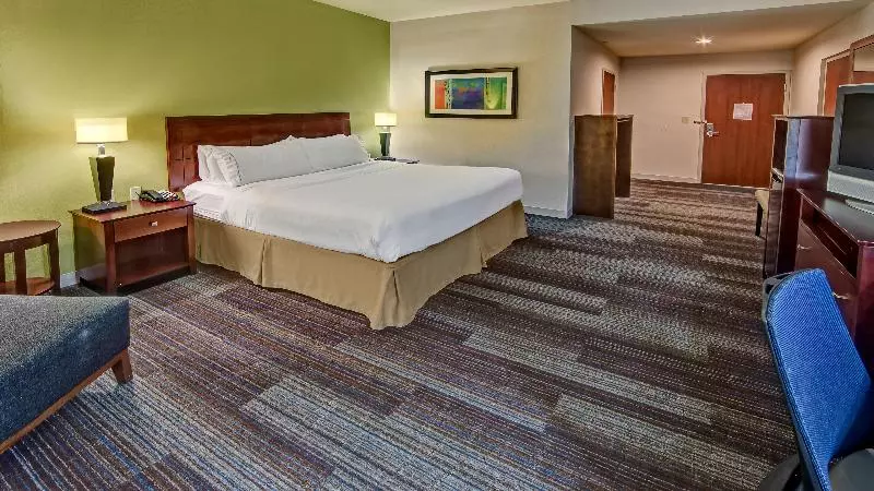 キングサイズベッドのスタンダードルーム, Holiday Inn Express & Suites Cookeville, An Ihg