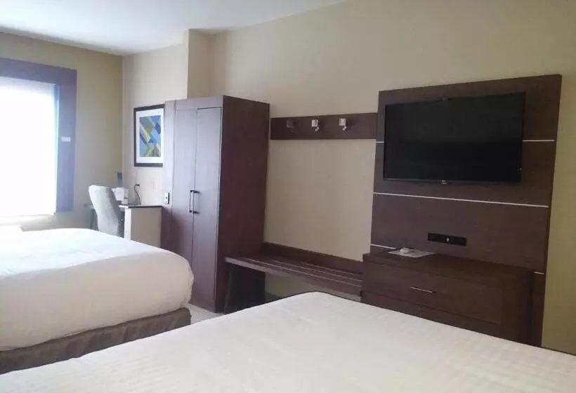 スイート, Holiday Inn Express & Suites   Miami, An Ihg