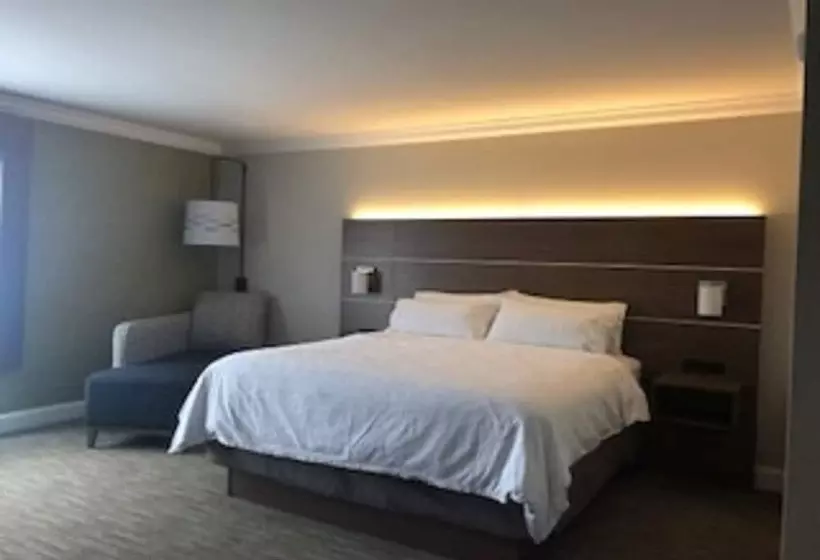 سوییت, Holiday Inn Express & Suites Williamsport, An Ihg