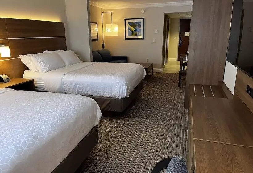 سوییت, Holiday Inn Express & Suites Williamsport, An Ihg
