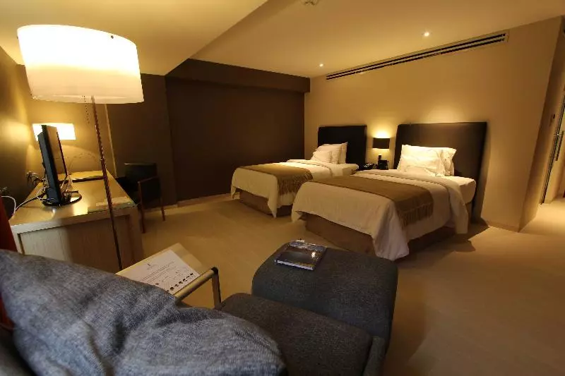 身障者適用キングサイズベッドルーム, Holiday Inn Express Hocking Hills Logan, An Ihg
