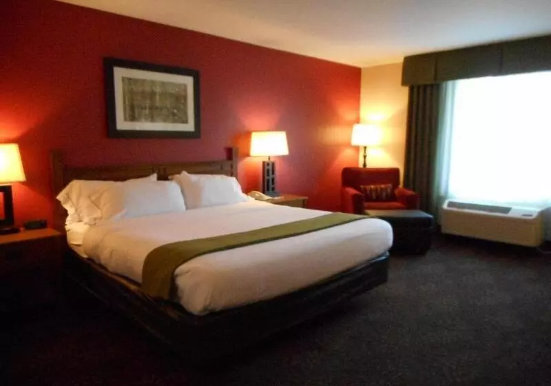 キングサイズベッドのスタンダードルーム, Holiday Inn Express Hocking Hills Logan, An Ihg