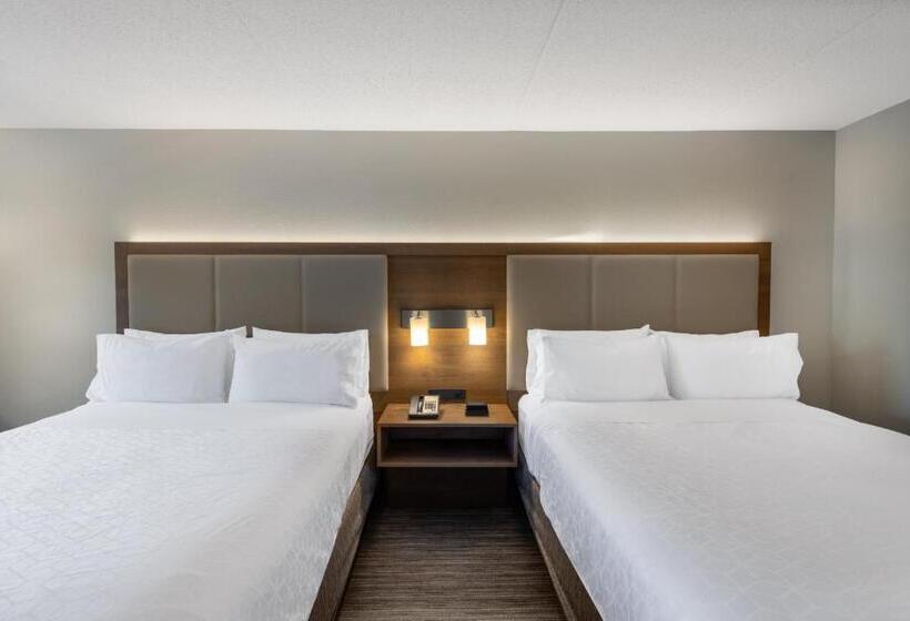 장애인용 디럭스룸, Holiday Inn Express State College At Williamsburg Square, An Ihg