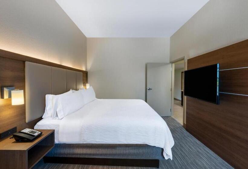 장애인을 위한 스위트, Holiday Inn Express State College At Williamsburg Square, An Ihg