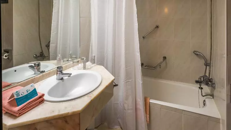 身障者適用スイートルーム, Holiday Inn Express State College At Williamsburg Square, An Ihg