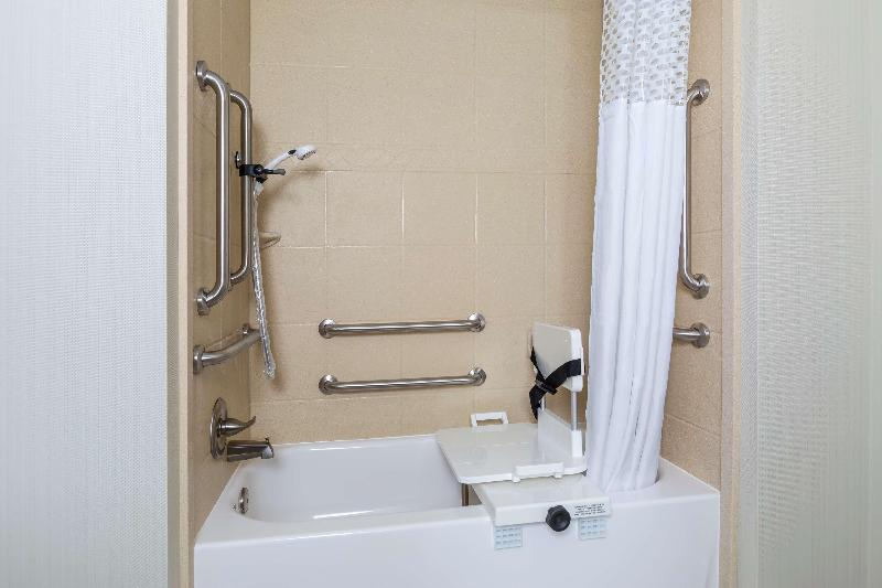 스위트, Holiday Inn Express State College At Williamsburg Square, An Ihg