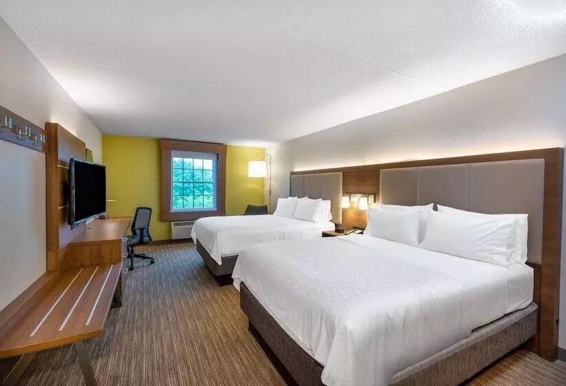 ２ダブルベッドのスタンダードルーム, Holiday Inn Express State College At Williamsburg Square, An Ihg