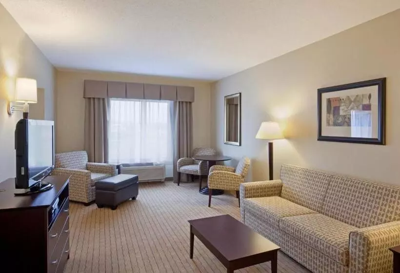 スイート, Holiday Inn Express & Suites Malone, An Ihg