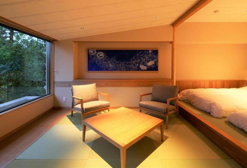 غرفة قياسية ذات إطلالة, Monjusou