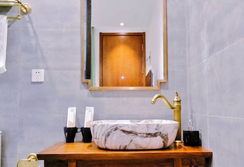 Quarto Estandar, Guipu Beihai Courtyard