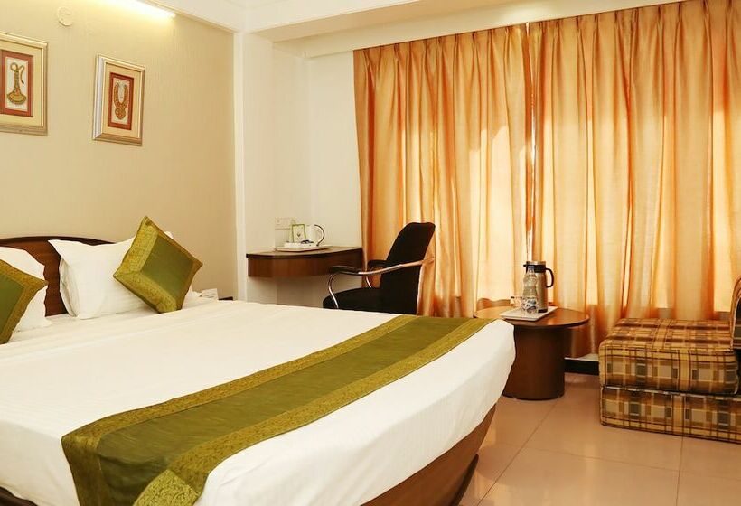 غرفة قياسية, Treebo Indiana Pride