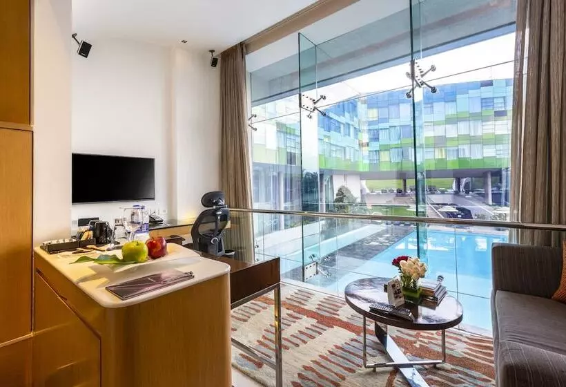 プールの見えるプレミアムスイート, Vivanta Bengaluru, Whitefield