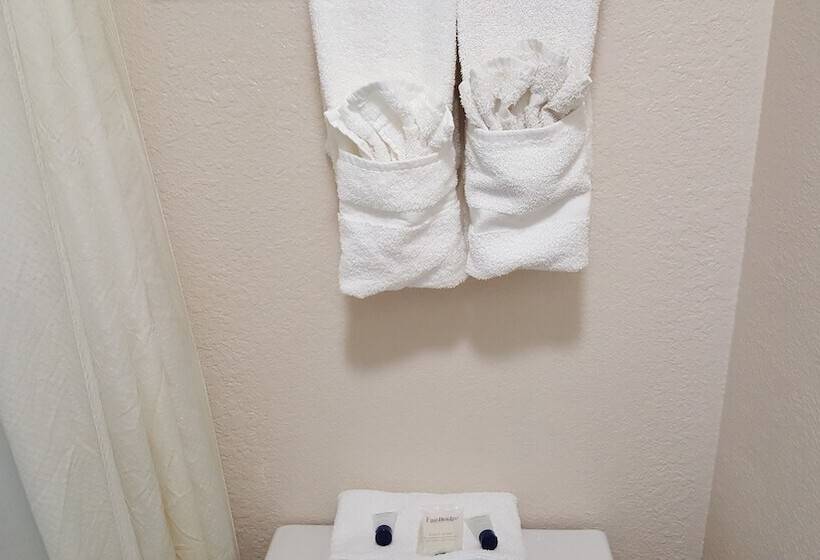 带2个双人床的标准工作室, Gurnee Motel