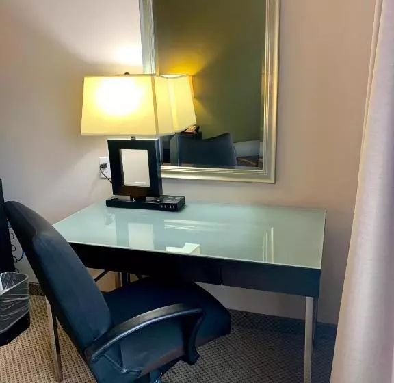 キングサイズベッドのスタンダードルーム, Holiday Inn Express Hotel & Suites North Sequim, An Ihg