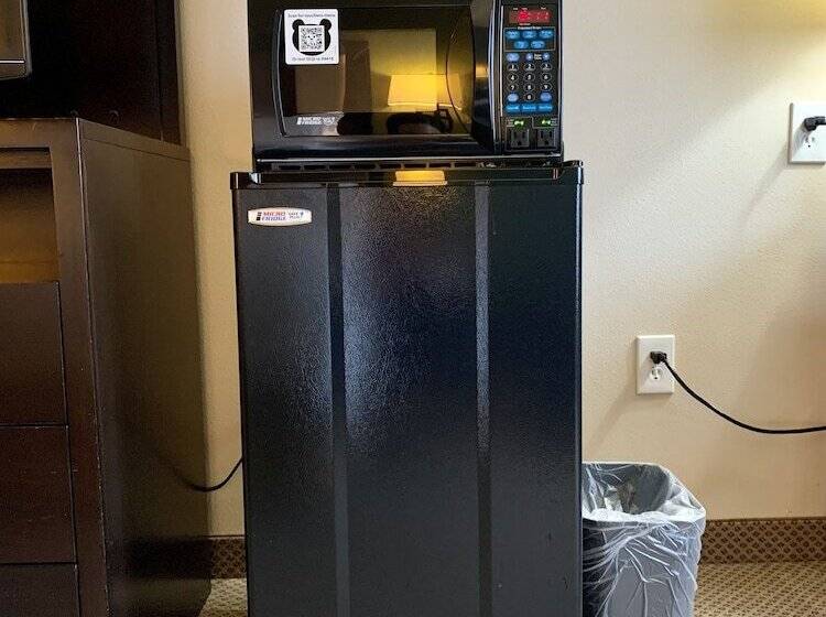 جناح, Holiday Inn Express Hotel & Suites North Sequim, An Ihg