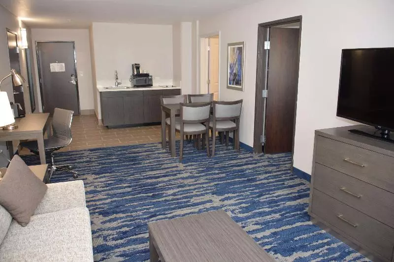سوییت, Garner Hotel Longview South, An Ihg