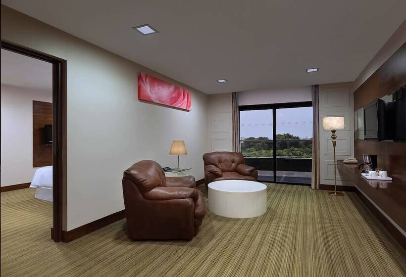 Люкс Вид на Город, Four Points By Sheraton Visakhapatnam