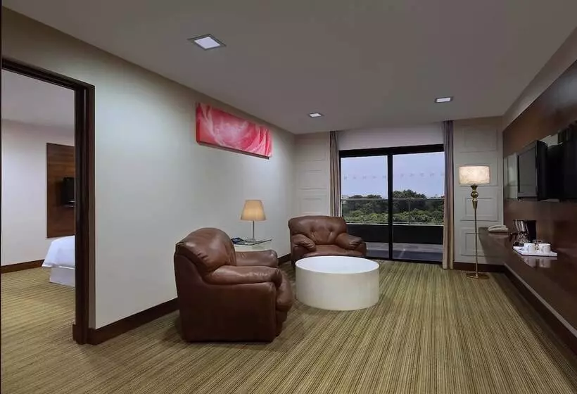 シティビュースイート, Four Points By Sheraton Visakhapatnam
