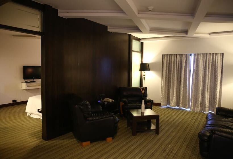 带城市景观的套间, Four Points By Sheraton Visakhapatnam