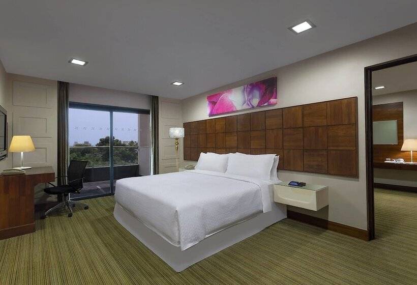 バルコニー付プレミアムルーム, Four Points By Sheraton Visakhapatnam