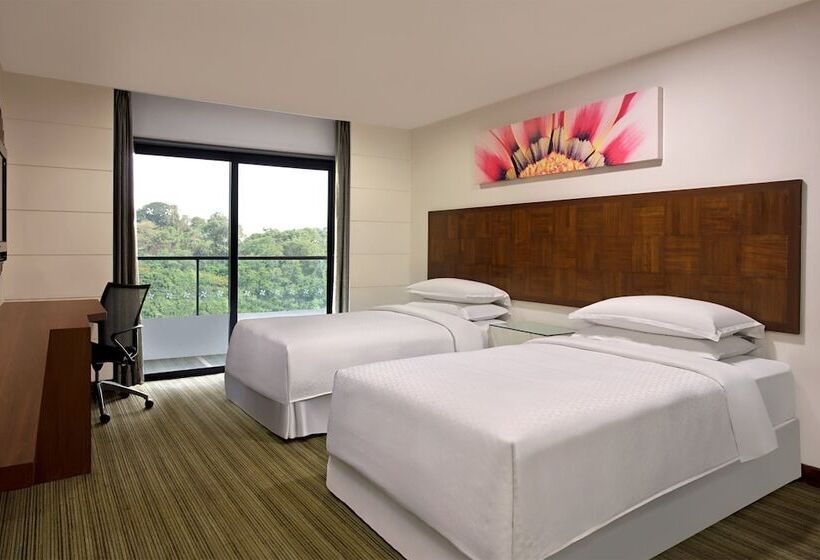 Номер Premium с Балконом, Four Points By Sheraton Visakhapatnam