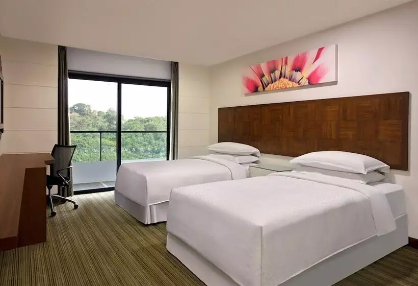 バルコニー付プレミアムルーム, Four Points By Sheraton Visakhapatnam