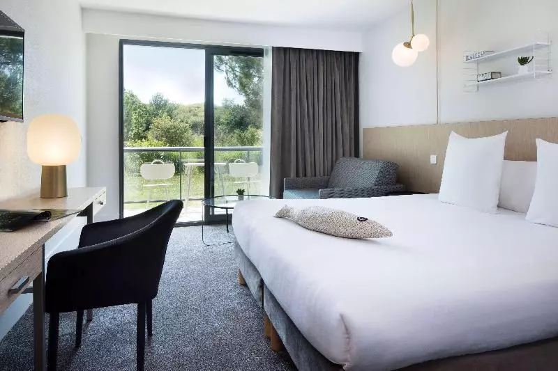 デラックスルーム, Four Points By Sheraton Visakhapatnam