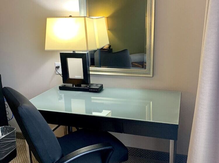 스위트, Holiday Inn Express Hotel & Suites North Sequim, An Ihg