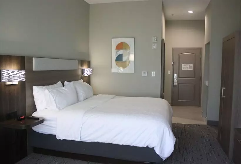 スイート, Holiday Inn Express Hotel & Suites Shamrock North By Ihg