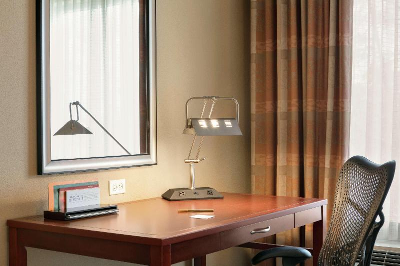 غرفة قياسية سرير كينج لذوى الإحتياجات الخاصة, Holiday Inn Express Daytona Beach   Speedway, An Ihg