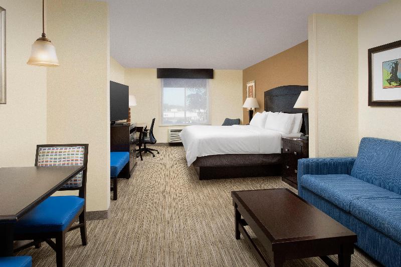 Люкс Кровать Кинг, Holiday Inn Express Hotel & Suites Uvalde By Ihg