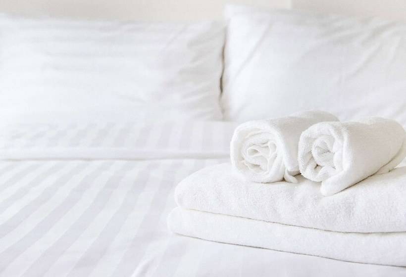 جناح غرفتين نوم, Magnuson Hotel Commerce