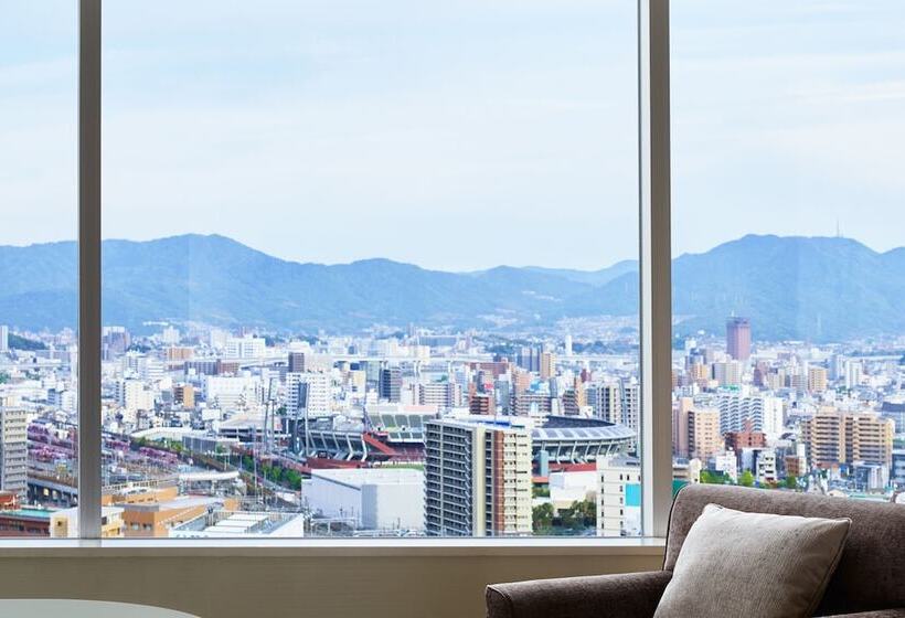 חדר קלאב, Sheraton Grand Hiroshima