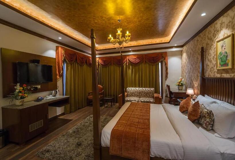 سوئیت با بالکن, The Highland Park