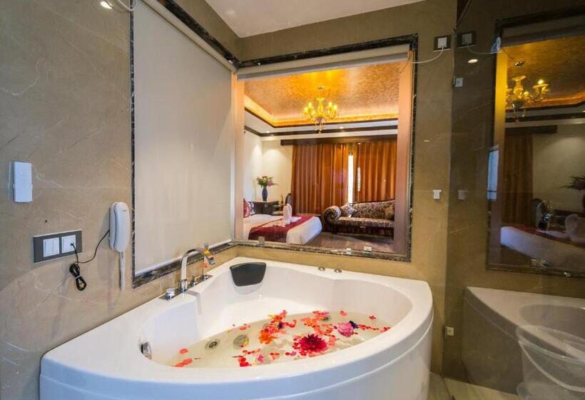 سوئیت با بالکن, The Highland Park