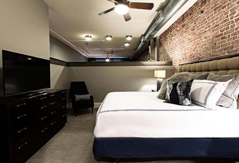 デラックススイート, The Restoration