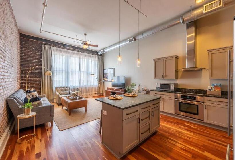 デラックススイート, The Restoration