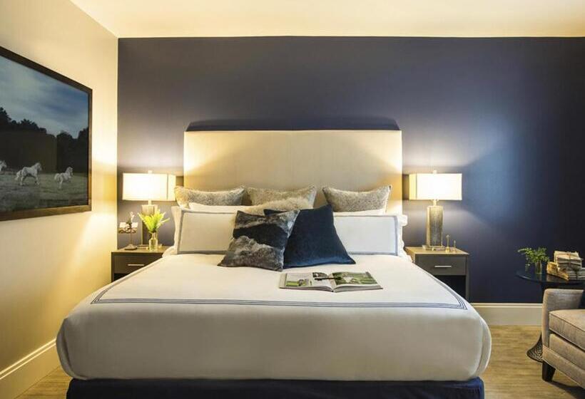 キングサイドベッドのスタンダードワンルーム, The Restoration