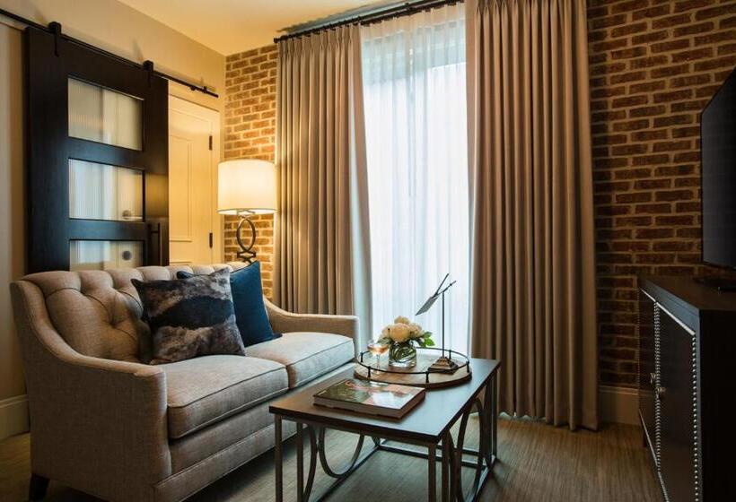 スイート, The Restoration