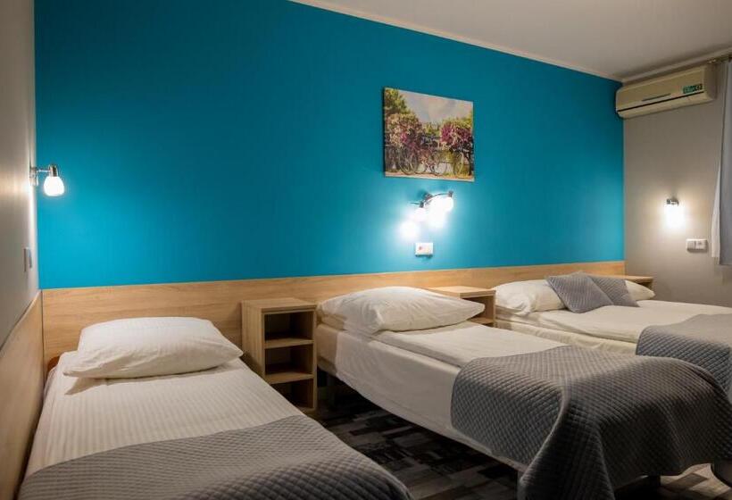 חדר סטנדרט לארבעה, Eko Hotel Na Wierzynka & Park Pinokia