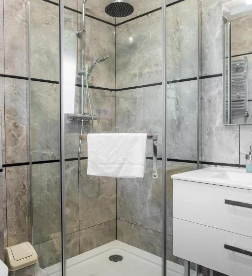 חדר סטנדרט לארבעה, Eko Hotel Na Wierzynka & Park Pinokia